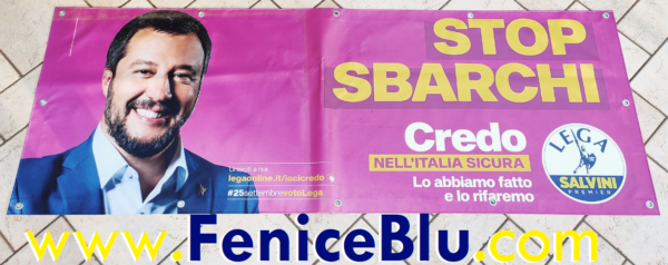 Striscione "STOP SBARCHI"